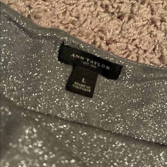 🛑Ann Taylor One Shoulder Ruched Top🛑 - Picture 4 of 4